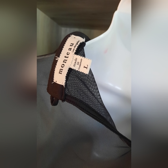 Monteau one sleeve dress size Large Runs Small - Picture 5 of 5